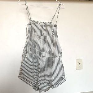 billabong white/blue striped romper (small) 🌊